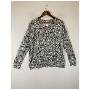 Leopard Print Secret Treasures Women L 12-14 Gray Crew Neck Relaxed Sweatshirt